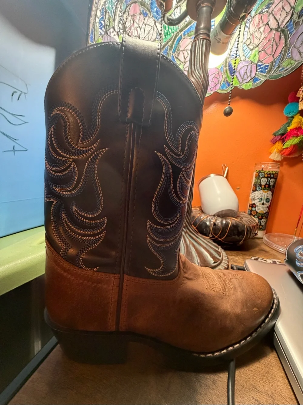 Cody James Classic Two-Tone Brown and Black Men’s Western Boots. Size 3